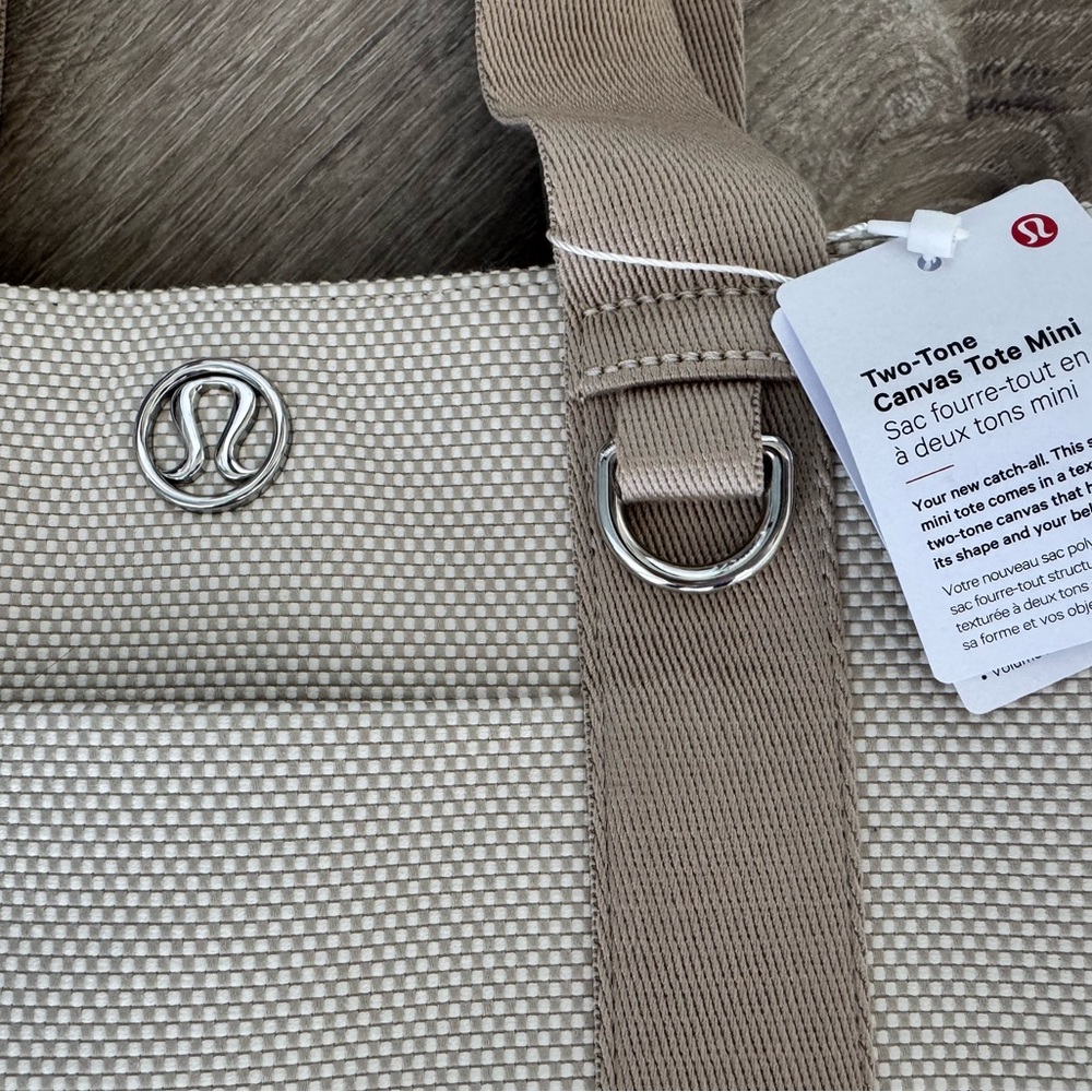🍋 Lululemon Two-Tone Canvas Mini Tote Bag 4.5L- Mojave Tan/Light Ivory - Picture 7 of 12